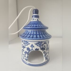 Blue and White 7in Ceramic Chinoiseire Pagoda Birdhouse